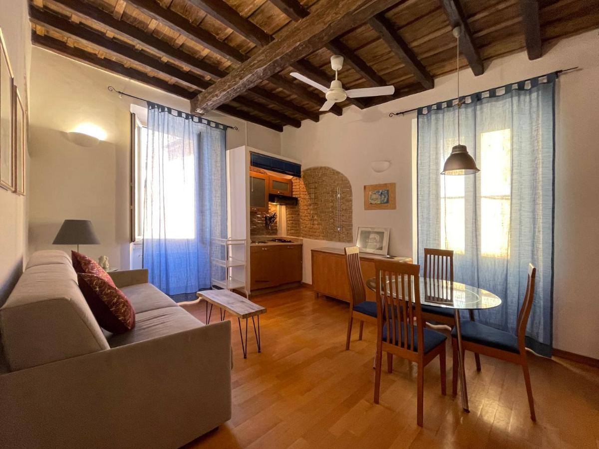 Apartmán Calisto 3 Řím Exteriér fotografie
